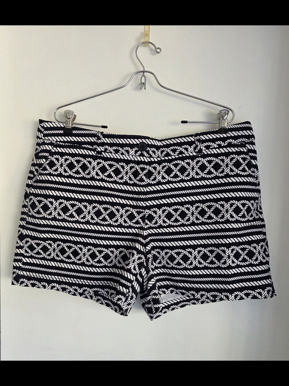 crown & ivy Black and White Nautical Rope Print Shorts 16
